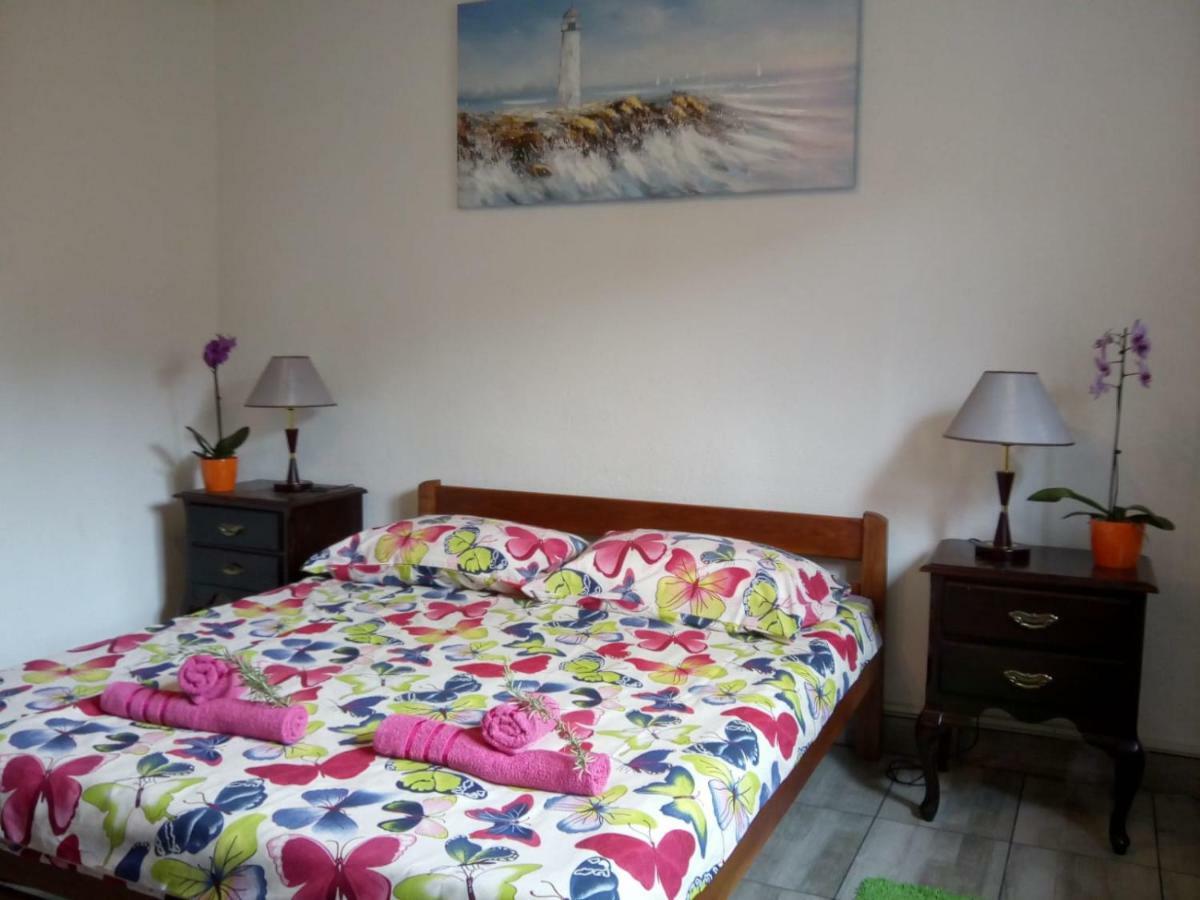 Apartman Teuta Загреб Экстерьер фото